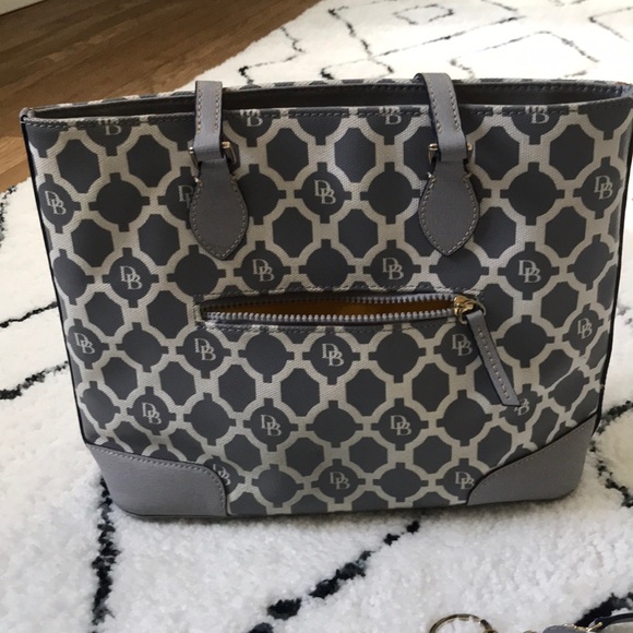 Dooney & Bourke Tote and Change purse - Picture 4 of 4